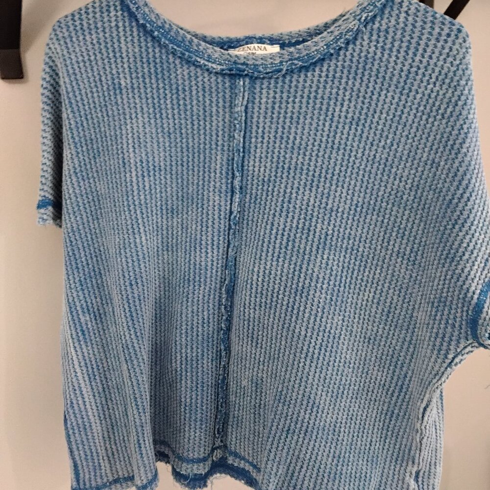 Zenana boxy tee, Ocean blue color, Size small